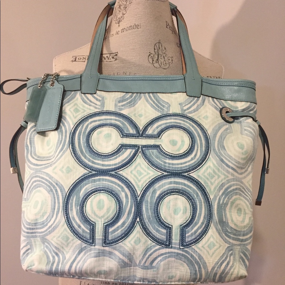 Great Coach summer purse or tote.